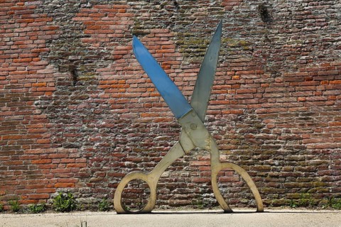 Scissors on the city wall