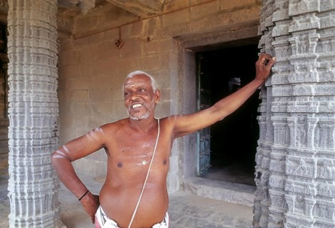 Temple priest standing Kampaheswarar temple in Thirubuvanam near Kumbakonam