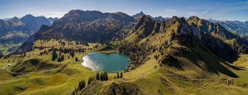 Seebergsee with Muntiggalm and Geisshoeri