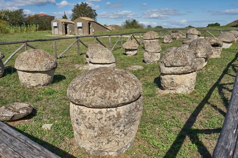 Stone Urns of the Villanova Culture