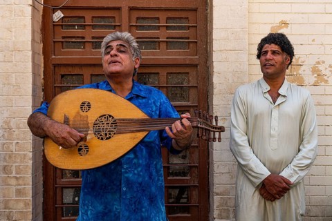 Traditional singer