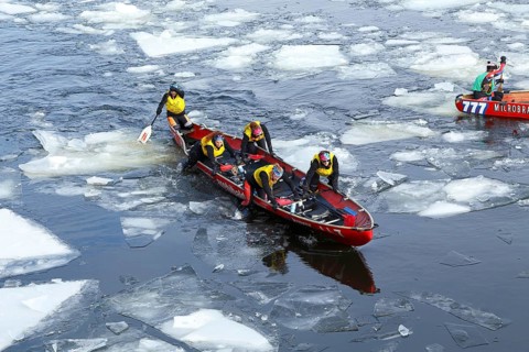 Canoe race on ice