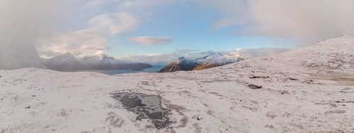 Hiking trail in the first snow at Brosmetinden