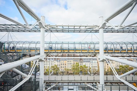 Visitors to the Centre Pompidou on the paths in the tubular corridors of the cultural centre. Centre Georges Pompidou
