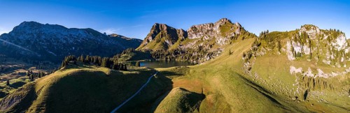 Seebergsee with Muntiggalm and Geisshoeri