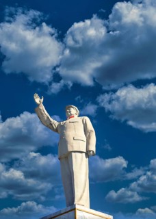 Statue of Mao Tse-tung