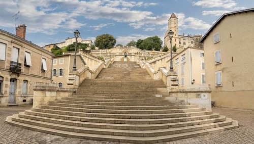 The monumental staircase