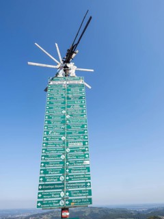 Klapotetz as a signpost for accommodation