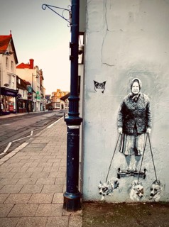 Graffito showing Queen Elizabeth II