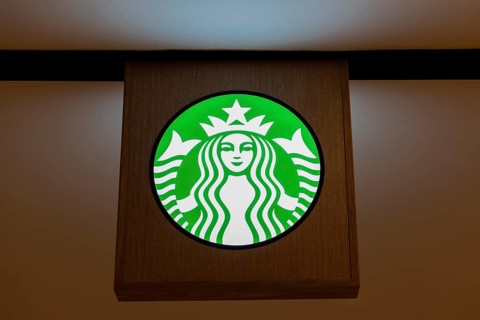 Logo Starbucks illuminated