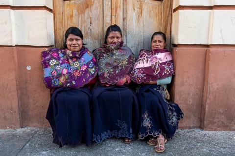 Local Tzotzil marketwomen having a chat