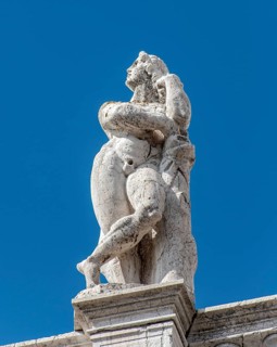 Statue