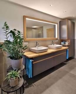 Modern bathroom
