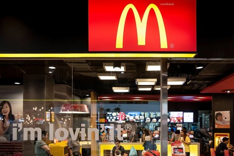 Entrance and logo McDonald's