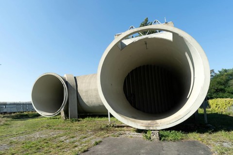Broken wind tunnel