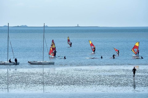 People on the edge of the Wadden Sea