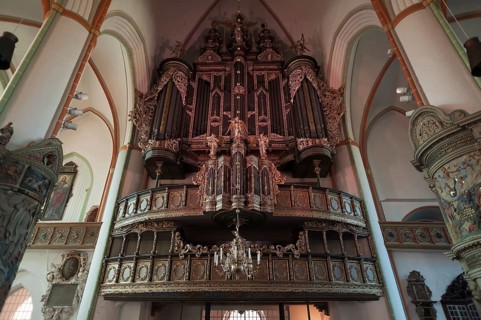 Large baroque organ