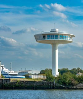 Trendsetting living in Lighthouse Zero on top of Baakenhoeft