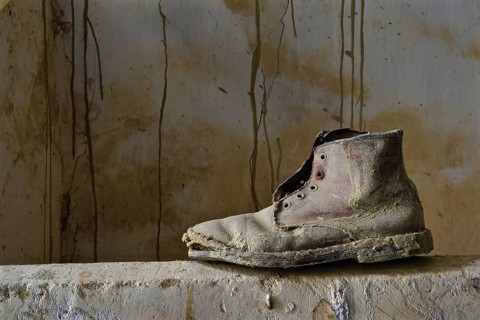 Work shoe on wall