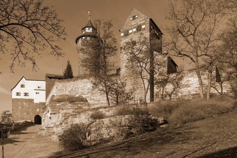 Sinwell Tower and Walburgis Chapel of the Kaiserburg
