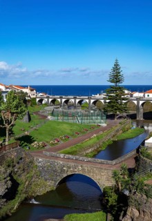 City Park with the Bridge of Eight Arches