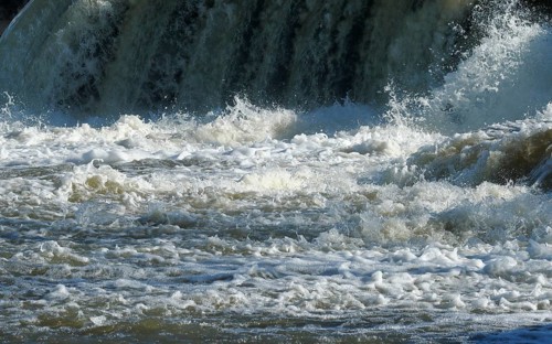 Strong current in the Chateauguay River
