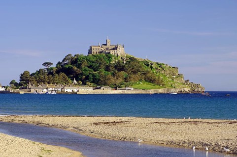 Castle and fortification on an island