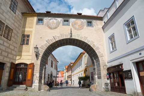 Connecting passage in Latran Street