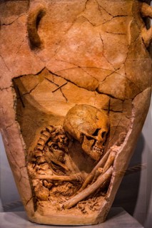 Burial urn