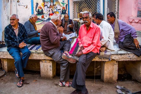 Men playing cards in the old town of Bundi