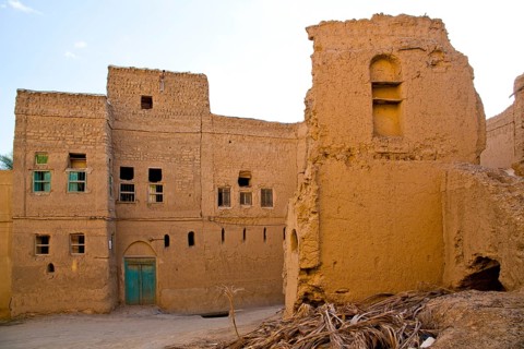 Multi-storey mud houses