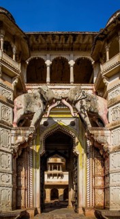 Hathi Pole at the entrance to Taragarh Fort