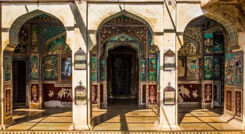 Chittra Shala courtyard with virtuoso fine paintings