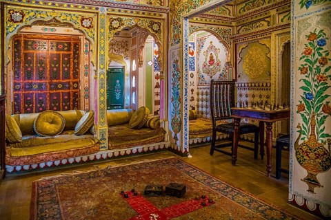 Wall painting in the living quarters