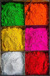Colour powder in the markets