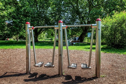 Outdoor fitness equipment at Lietzensee Park