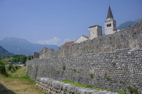 Cathedral of Sant Andrea Apostolo and city wall