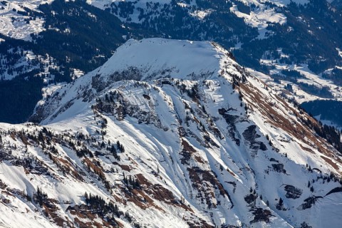 Ridge on the Brienzer Rothorn in winter