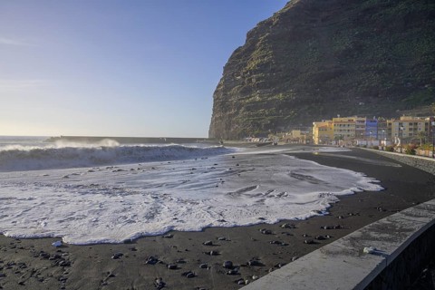 High waves crashing on the beach