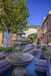 Fountain at the Plaza de la Vica