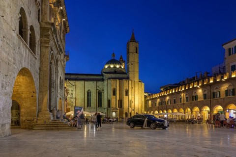 Piazza del Popolo and the Church of San Francesco on the right the Loggia dei Mercanti