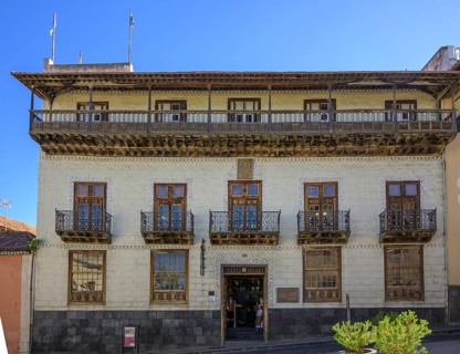 Casa de los Balcones in the old town