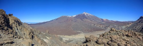 View from the edge of the caldera to the Teide