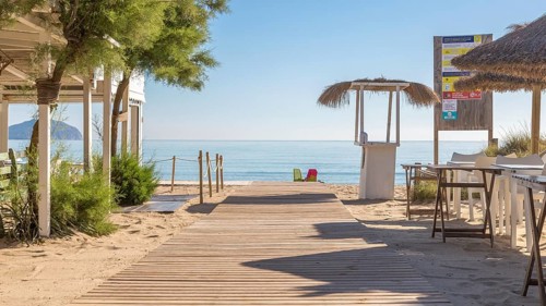 Beach bar at Playa del Muro beach