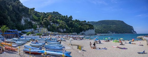 Town beach of Sirolo
