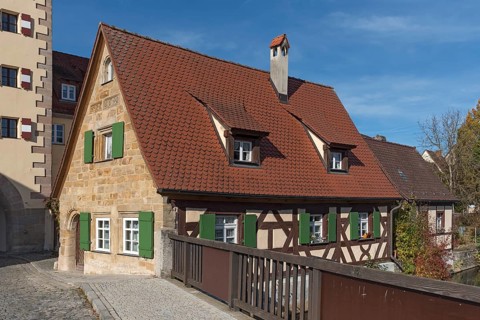Former pavement customs house from 1690