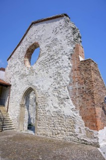 Ruins of the church that collapsed in the 1976 earthquake