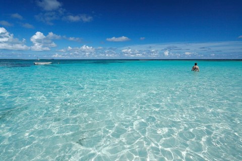Crystal clear water on Pineapple Beach