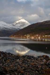 View over Kaldfjorden in autumn