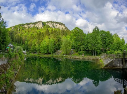 Pond at the Myra Falls with reflection of the rock faces